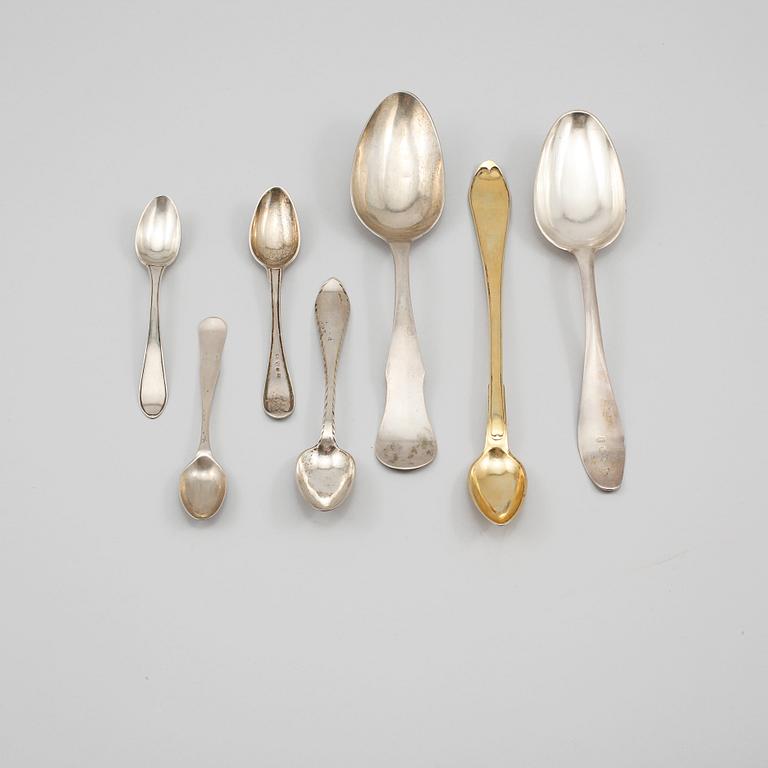SKEDAR, 22 st, silver, olika svenska smeder bl.a. Jacob Blomsterwall, 1788 - 1816, vikt 683g.