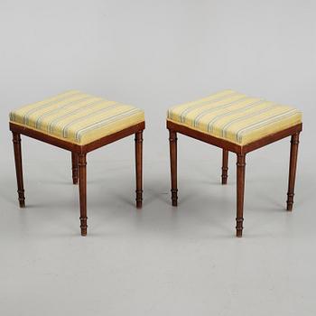 STOLAR SAMT TABURETTER, 10 delar,  biedermeier, 1800-talets första hälft.