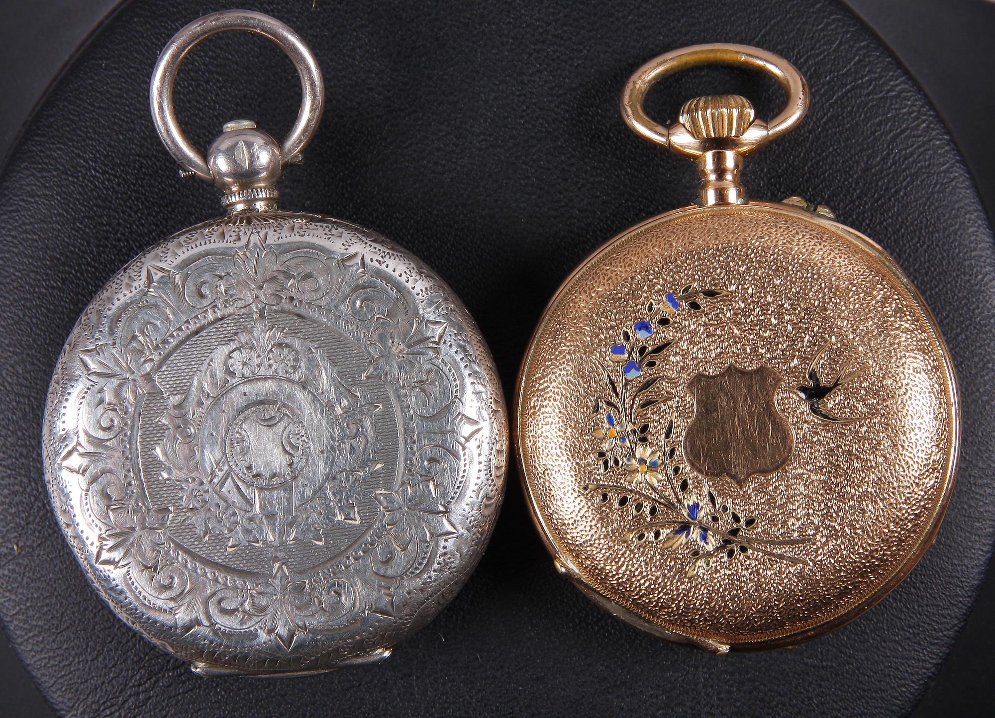 DAMFICKUR, 2 st, guld 14K resp silver. Omkring 1900.