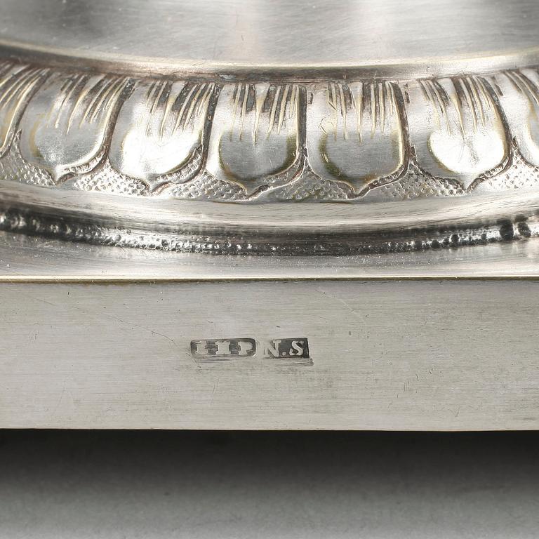 LJUSSTAKAR, ett par, nysilver, gustaviansk stil, 1900-tal.
