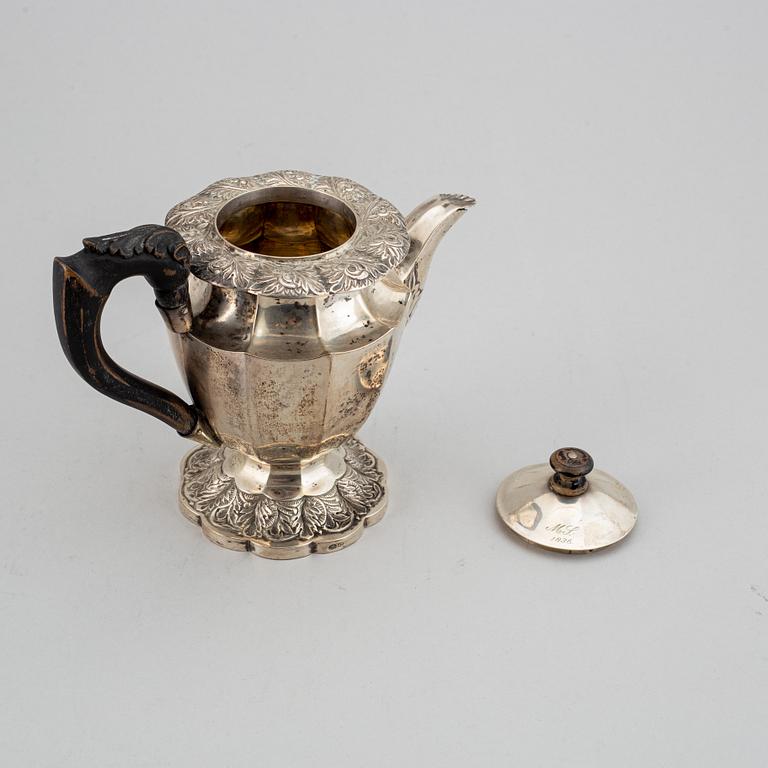TEKANNA, Silver.