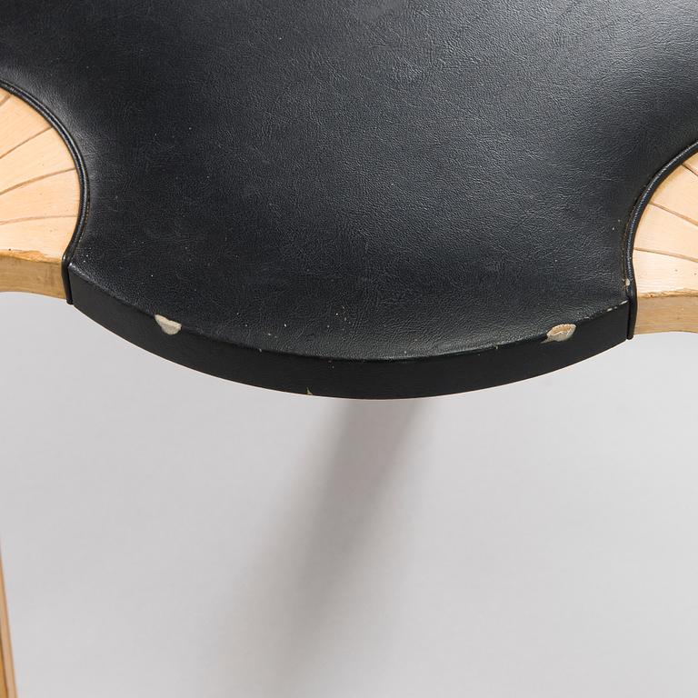 Alvar Aalto, a 1970s 'X600' stool for Artek.