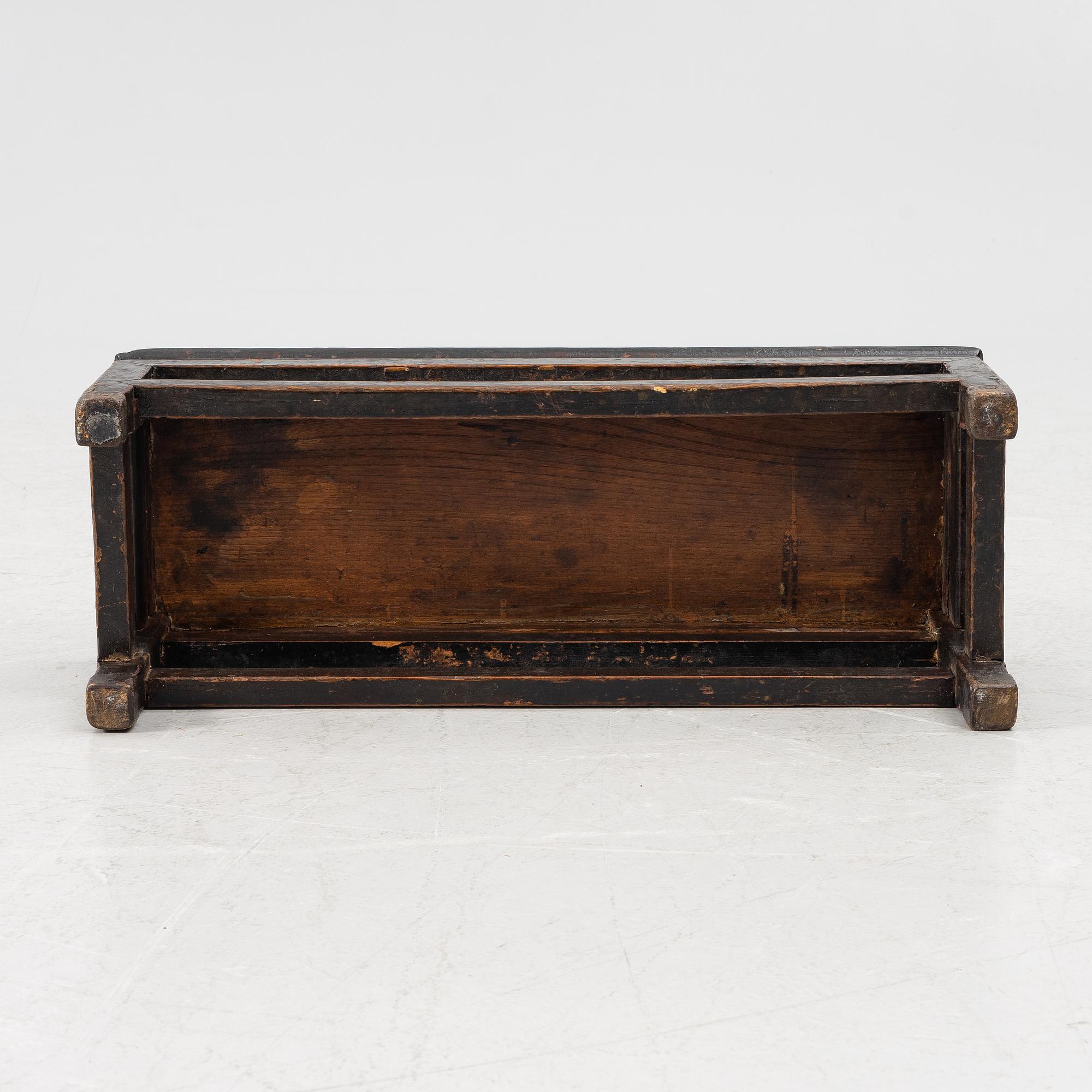 A Tibetan hradwood kang table, Qing dynasty (1644-1912).