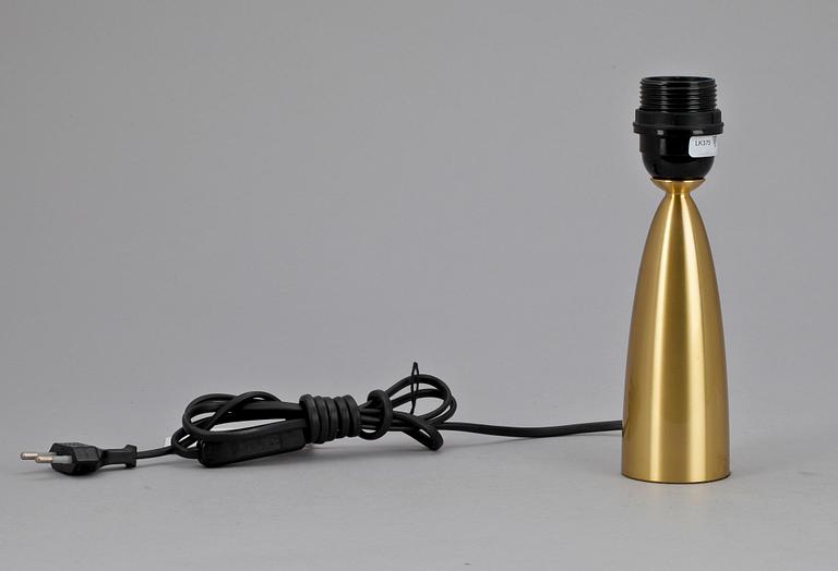 BORDSLAMPA, mässing, Le Klint 375.