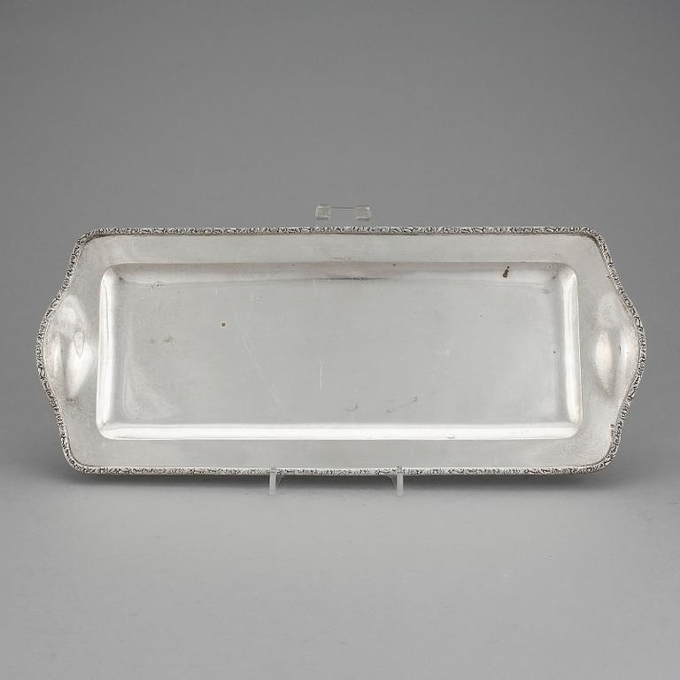 BRICKA, silver, Österrike-Ungern, 1872-1922. Vikt ca 463 gram.