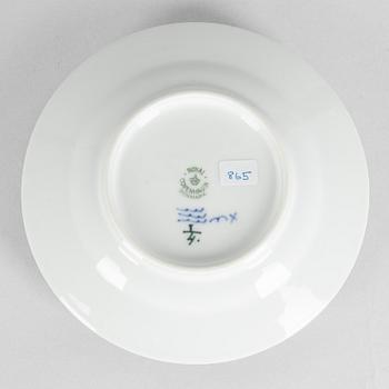 Two  'Blue Fluted Plain' /Musselmalet porcelain butter dishes, Royal Copenhagen, model 4 and 5, 1898-1923 and post 1923.