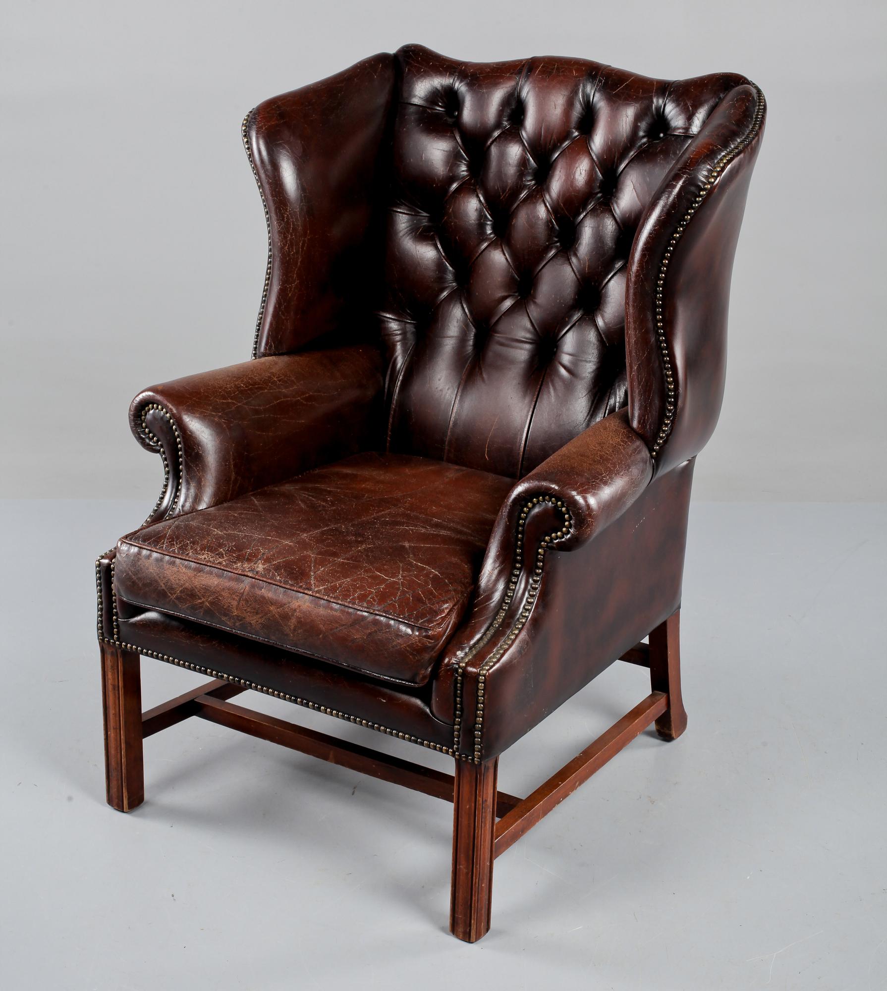 ÖRONLAPPSFÅTÖLJ, 1900-talets andra hälft.