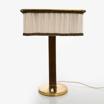 Paavo Tynell, bordslampa, modell 5066, Taito Oy, 1900-talets mitt.