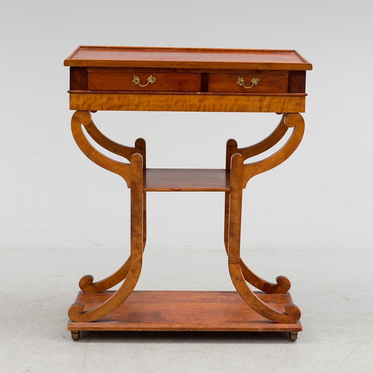 BORD, Karl-Johan stil, 1900-talets första hälft.