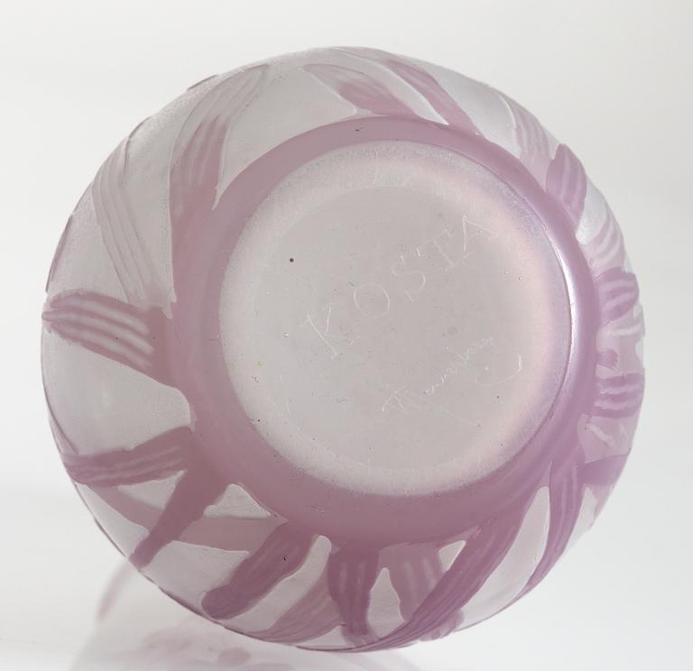 A Gunnar Wennerberg Art Nouveau cameo glass vase, Kosta.