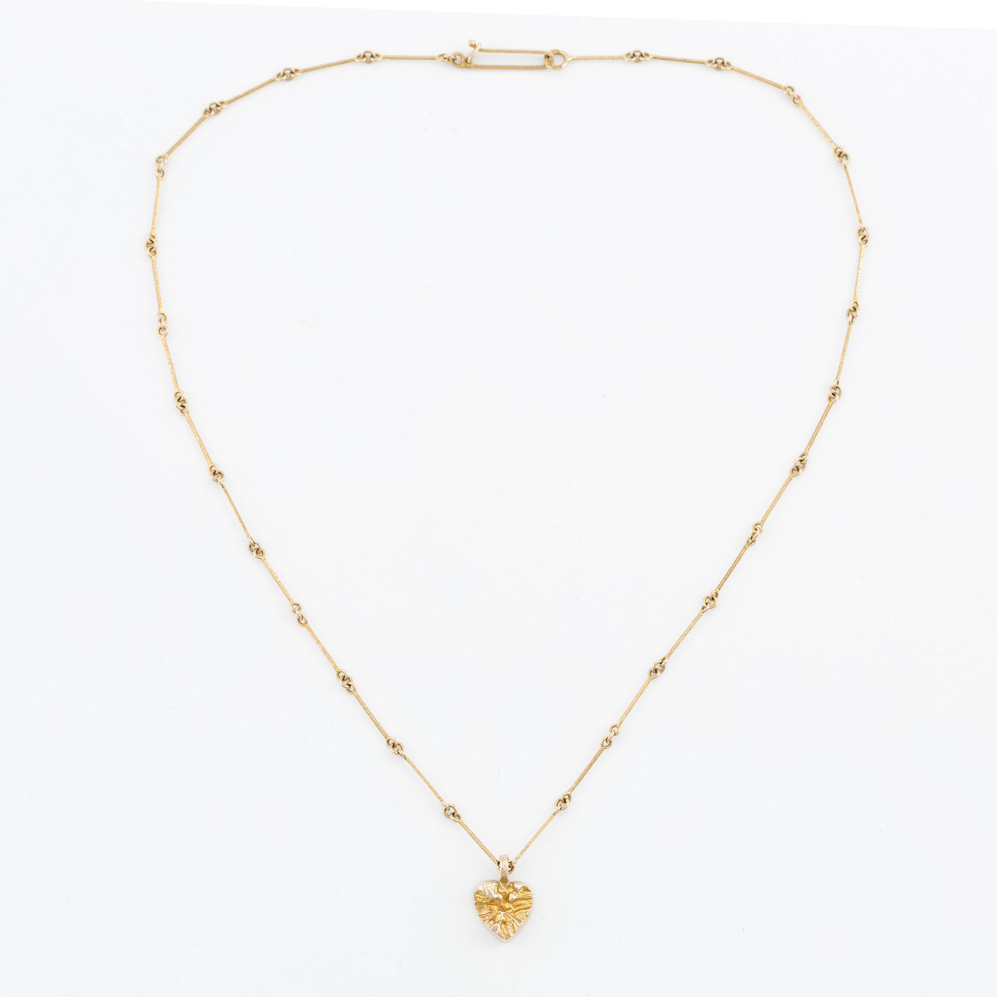 Björn Weckström, hänge "hjärta" med kedja, 14K guld. Lapponia, 1984 och 1986.