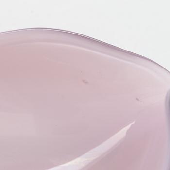 Kaj Franck, a set of five art glass bowls, model 3318, 'Näkinkenkä', signed K. Franck, Iittala.
