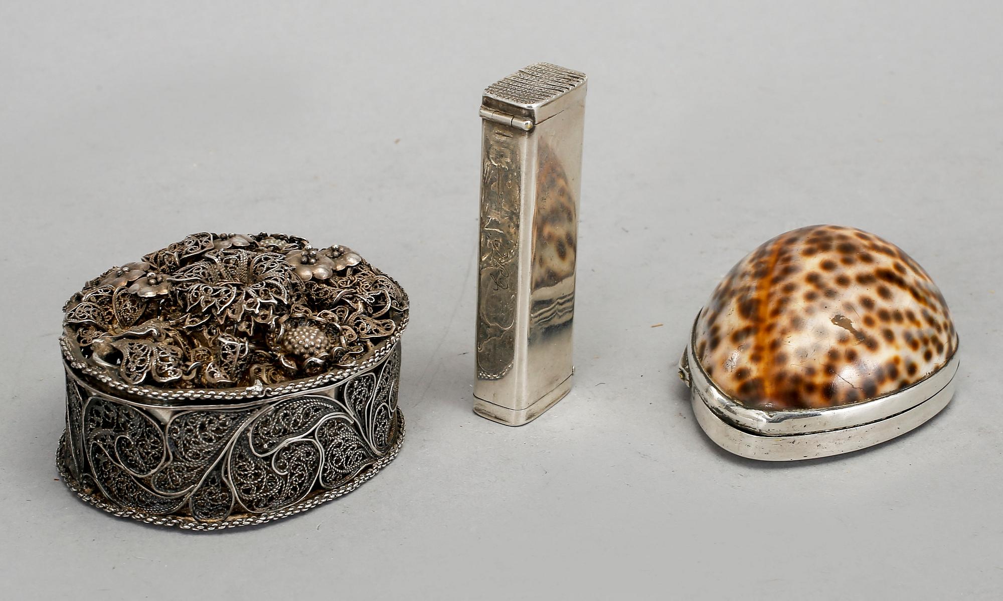 DOSOR, 3 st, silver, Europa, 1800-tal. Total vikt 187 g.