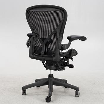 Don Chadwick/Bill Stumpf, desk chair, "Aeron", Herman Miller.