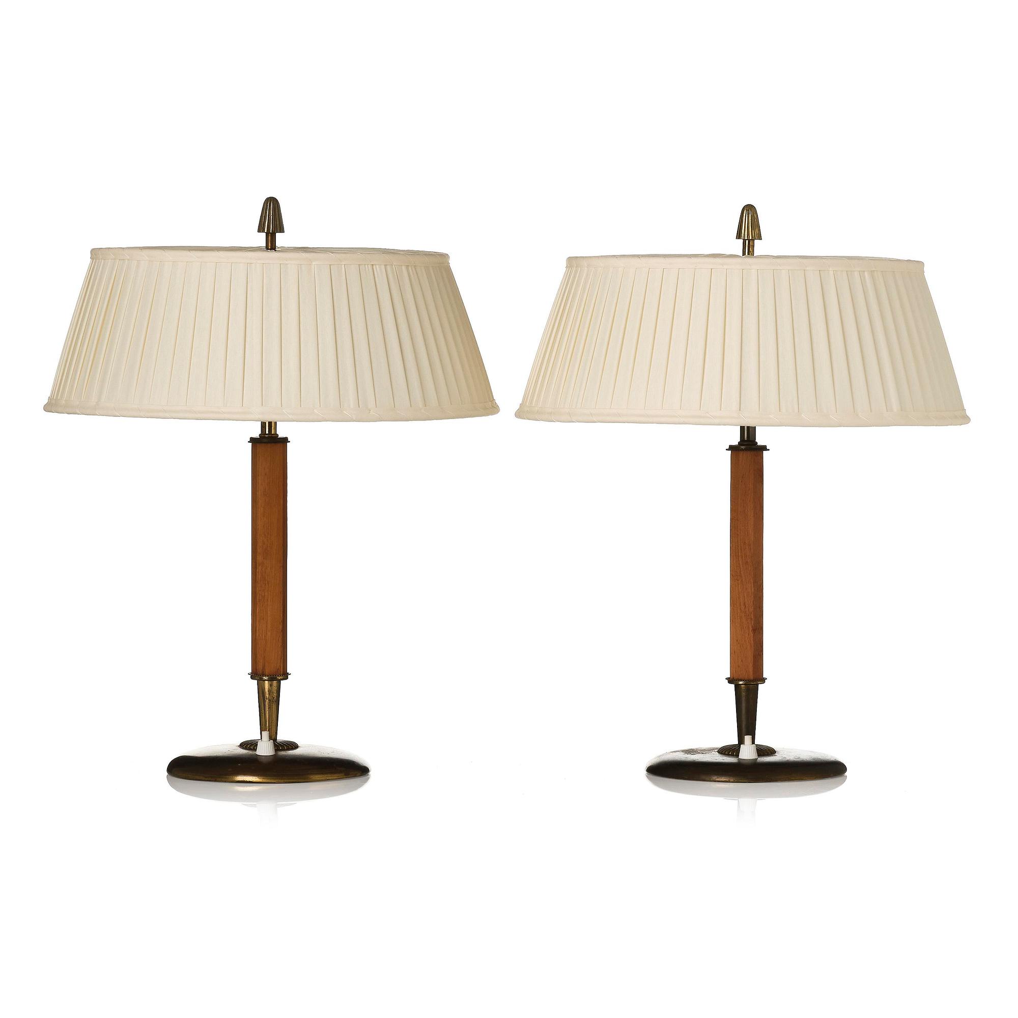 Bertil Brisborg, a pair of table lamps model 32036, Nordiska Kompaniet, Sweden, 1940s-50s.