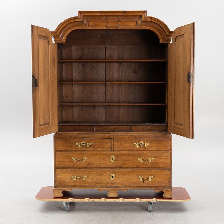 Cabinet, 18th century.