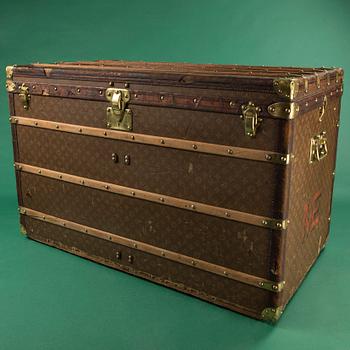 LOUIS VUITTON, a Monogram canvas trunk, late 19th/early 20th century.