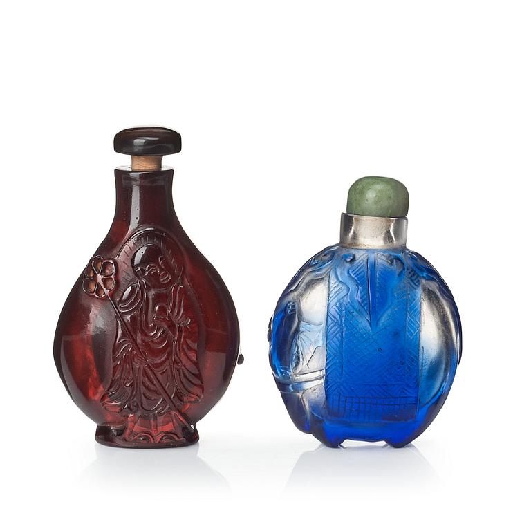 A set of two peking glass snuffbottles, late Qing dynasty.