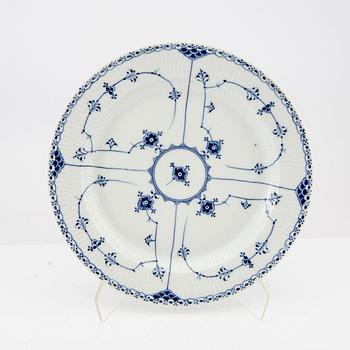 Servis ca 57 dlr "Musselmalet" Royal Copenhagen och Bing & Grondahl Danmark porslin.