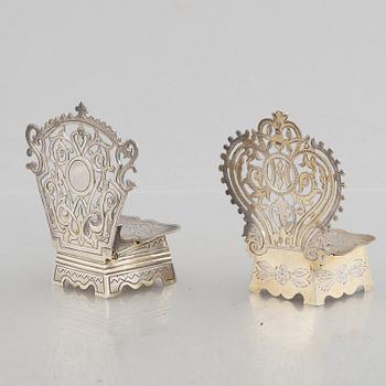 Two Russian silver salt-chairs, circa 1900.
