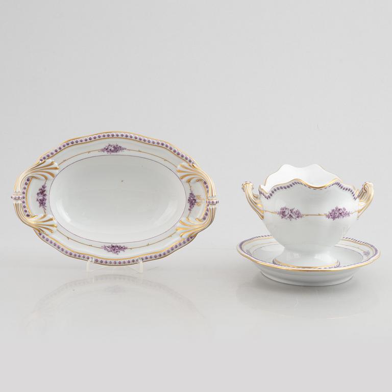 Matservis, 100 delar, Rosenthal, med monogram.