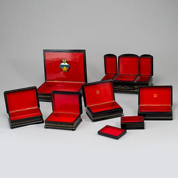 A set of 6 Russian boxes.