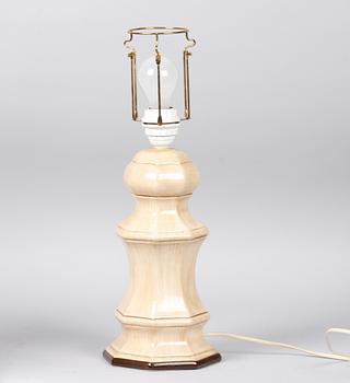 BORDSARMATUR, porslin, Italien.