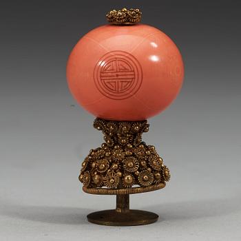 A set of fourteen Mandarin hat buttons, late Qing dynasty (1644-1912).