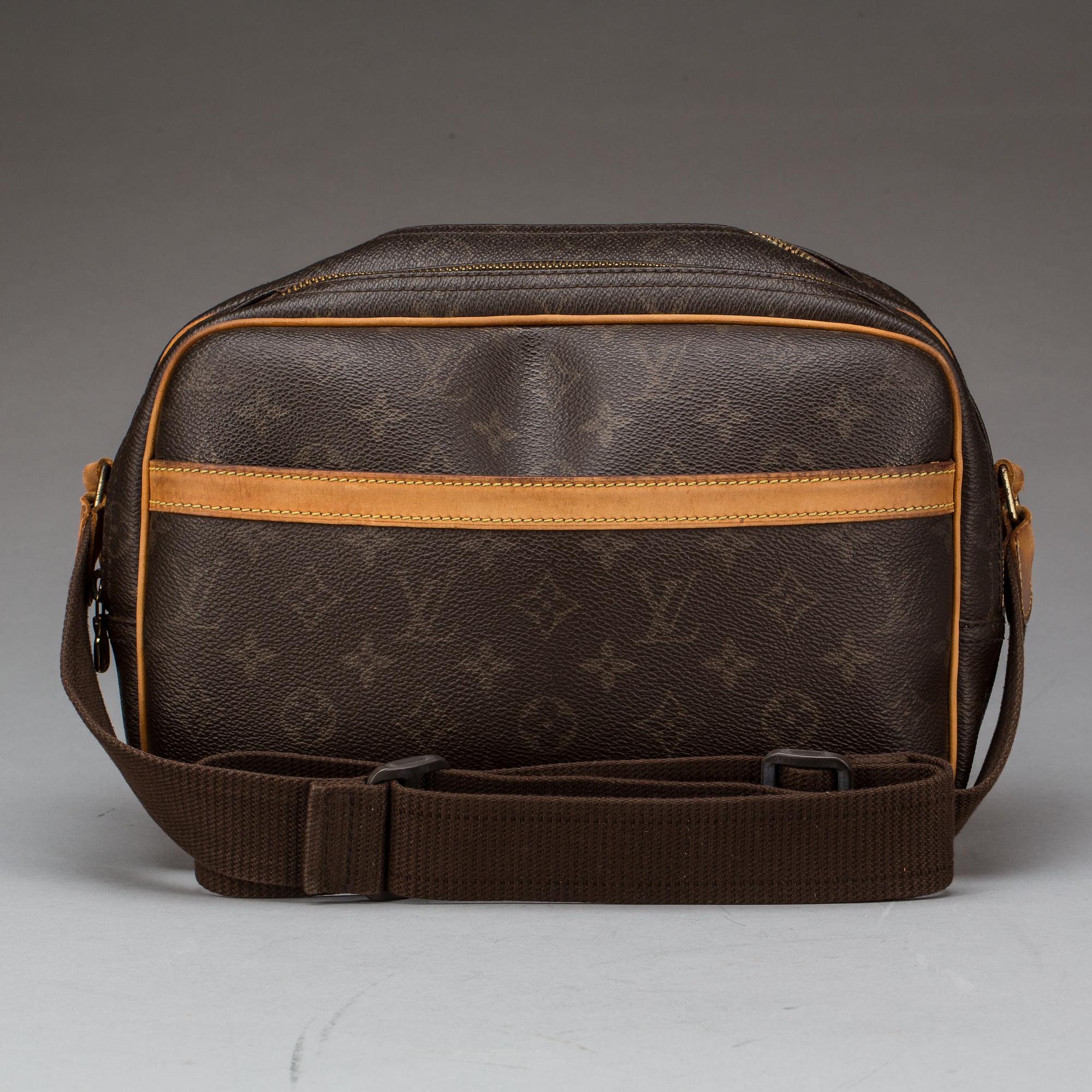 VÄSKA, "Reporter", Louis Vuitton.