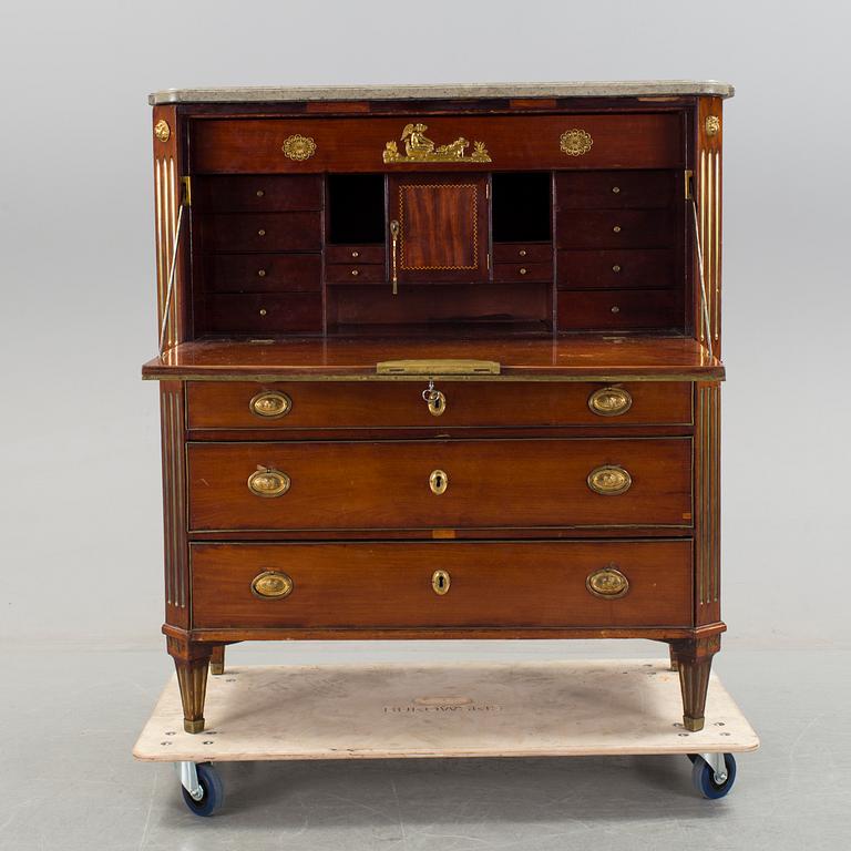 CHIFFONJE, Sengustaviansk, 1800-talets mitt.