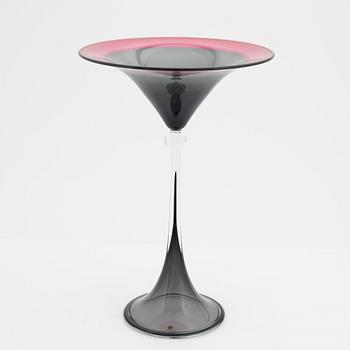 Wilke Adolfsson, a glass cup, Sweden, signed and dated 1986.