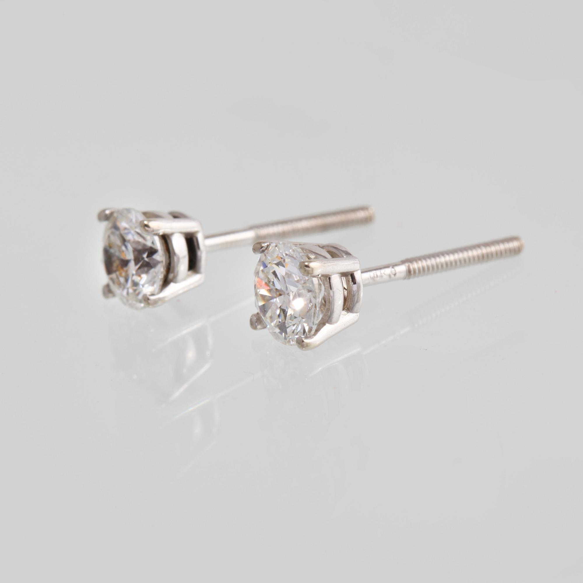 ÖRHÄNGEN, 18K vitgukd med briljantslipade diamanter ca 1.00 ct. Kvalitet ca Top Wesselton/Wesselton(G-H)/VVS-VS.