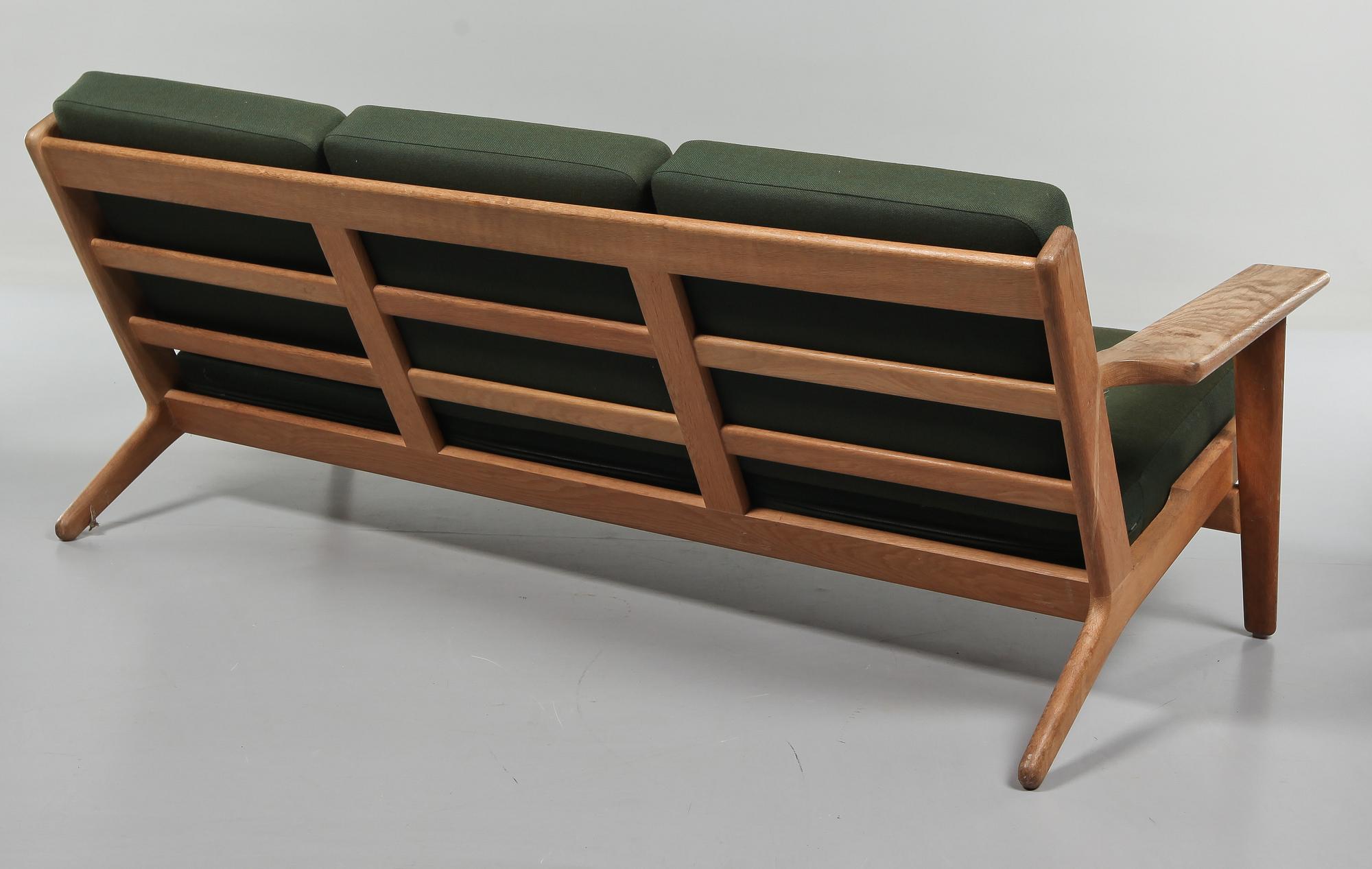 SOFFA, "GE-290", Hans J Wegner, 1900-talets andra hälft.