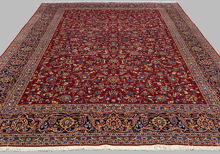 A CARPET, Kashan, signed, around 395x 295 cm.