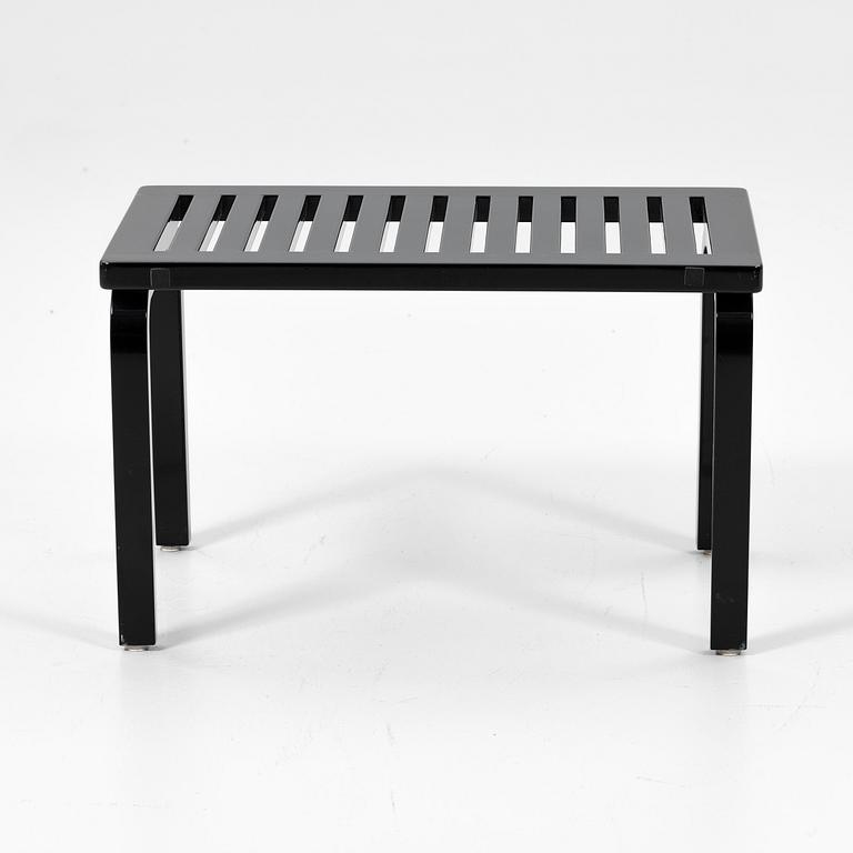 Alvar Aalto, Bench, 153B, Artek, Finland, 2003.