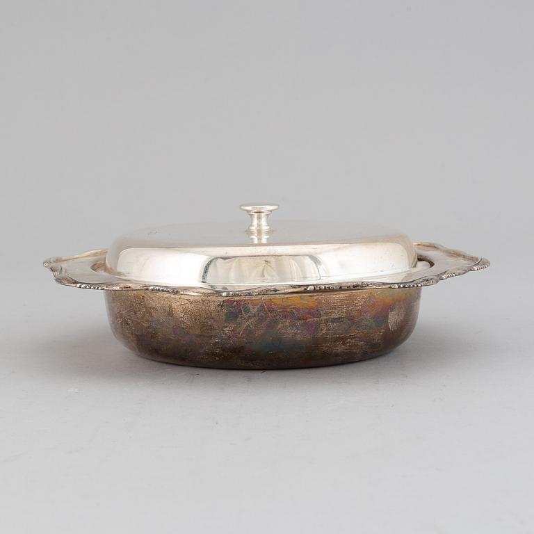 Richard Woodman Burbridge / Harrods Ltd, a silver bowl, dish and lid, Sheffield 1939.