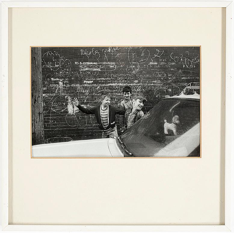 HENRI CARTIER-BRESSON, gelatin silver print stamped by the photographer and by Magnum Photos Incorporated on verso.