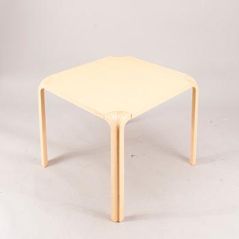 BORD, modell MX800c, Alvar Aalto, Artek 1900-talets slut.