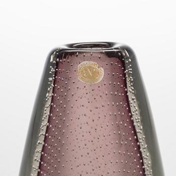 Gunnel Nyman, vas, modell "GN 26", signerad G. Nyman Nuutajärvi Notsjö -51.