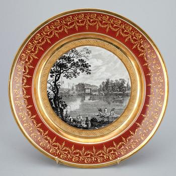 261. TALLRIK, porslin, Kejserliga Porslinsmanufakturen i S:t Petersburg 1809-1817.