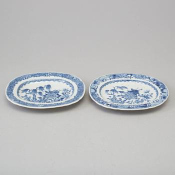 Two blue and white dishes, Qing dynasty, Qianlong (1736-95).