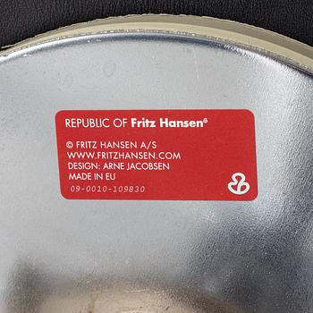 Arne Jacobsen, office swivel chair, '3217', Republic of Fritz Hansen.