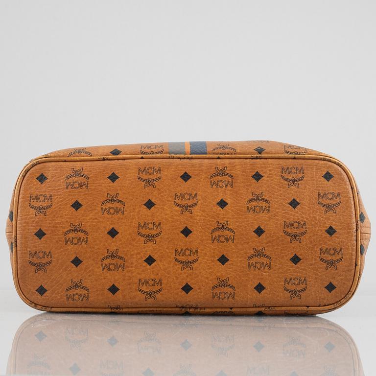 MCM, bag.