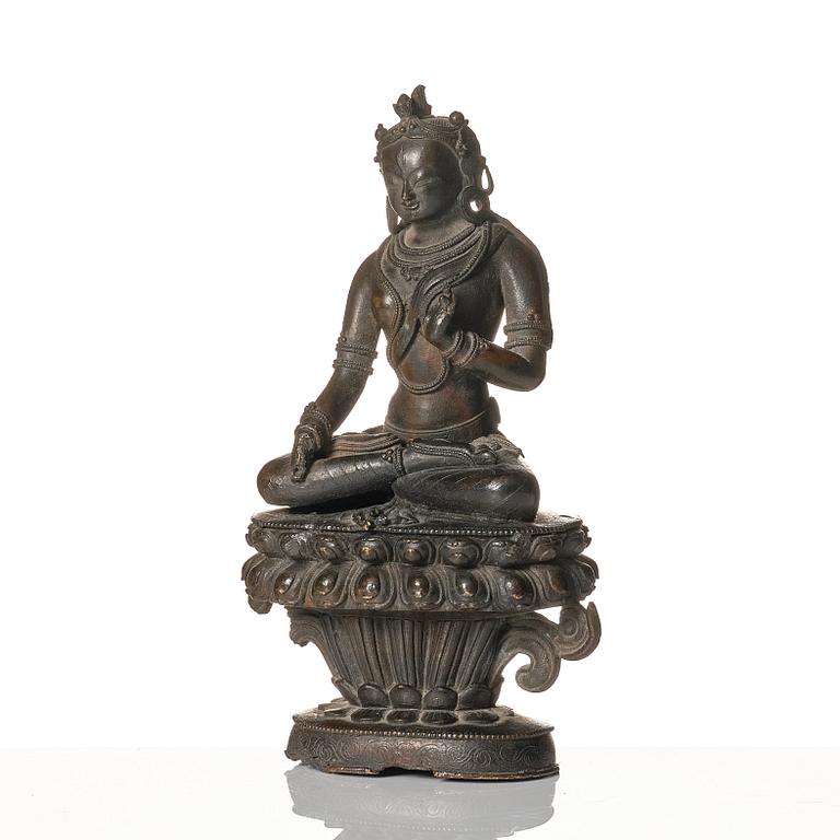 Vit tara, brons. Qingdynastin, Palastil, 16/1700-tal.