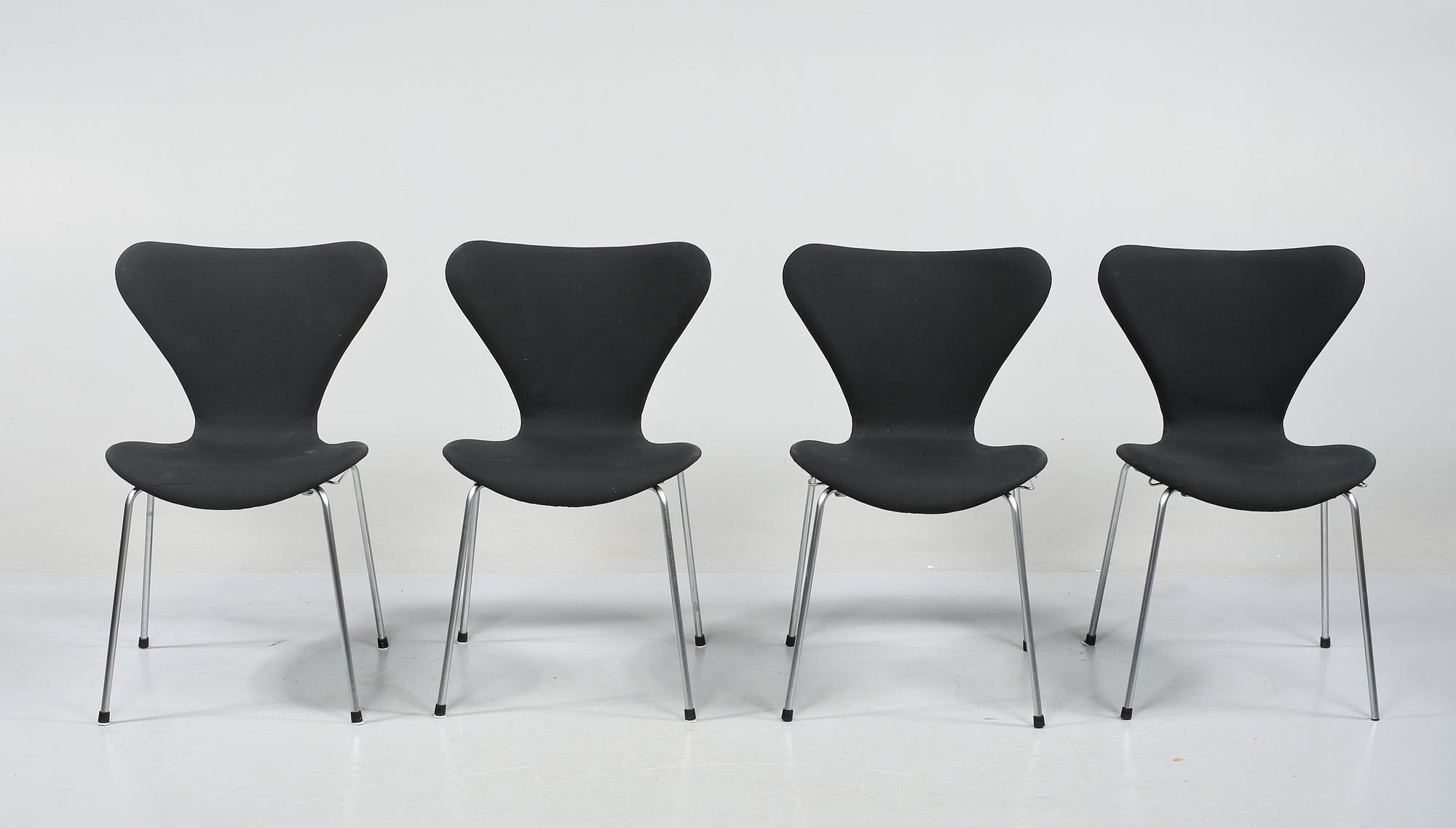 STOLAR, 4 st, "Sjuan", Arne Jacobsen för Fritz Hansen, 2001.