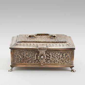 SKRIN, silver, 1900-talets första hälft. Vikt ca 447 gram.