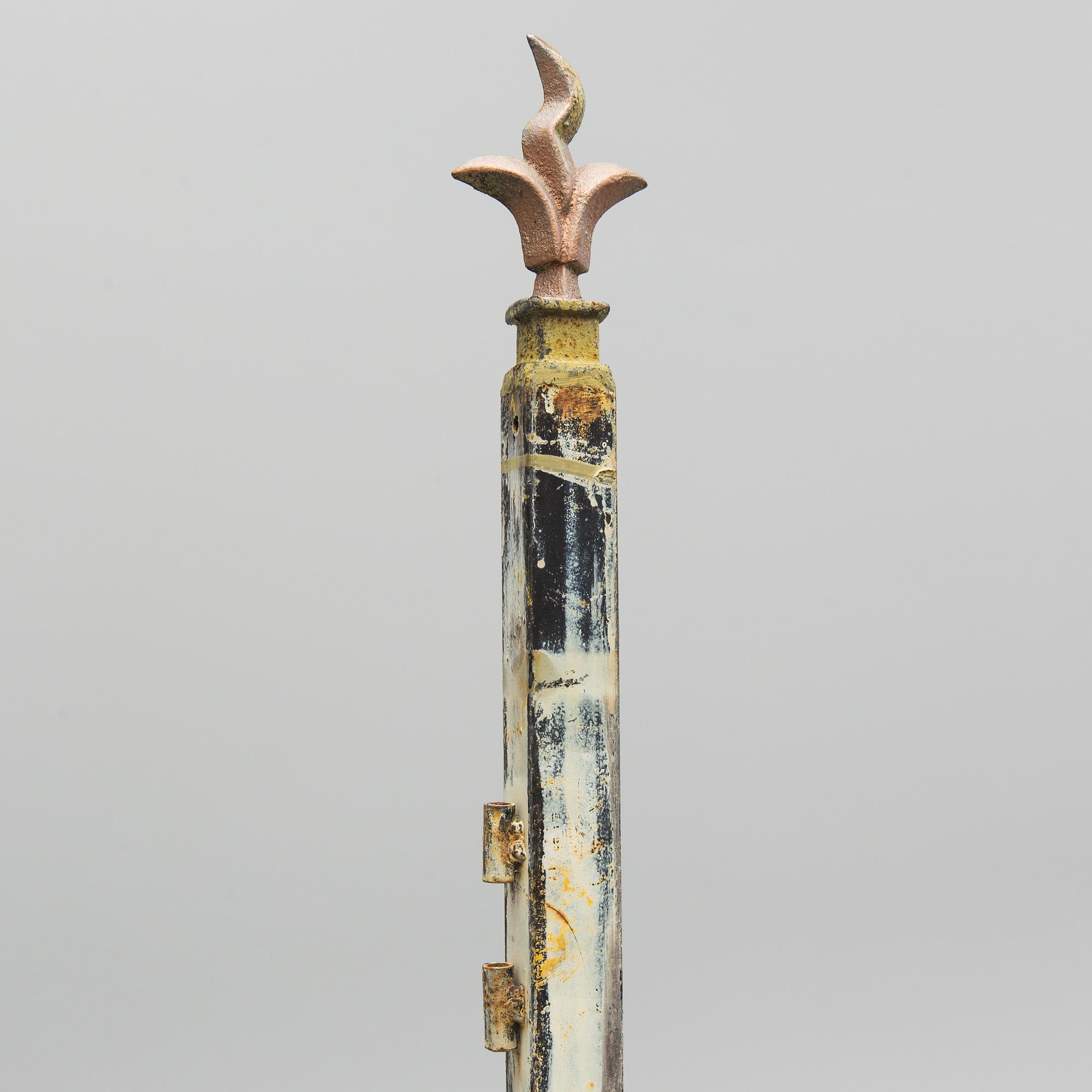 SMIDESGALLER, troligen till balkong eller terrass, 8 delar, omkring 1900.