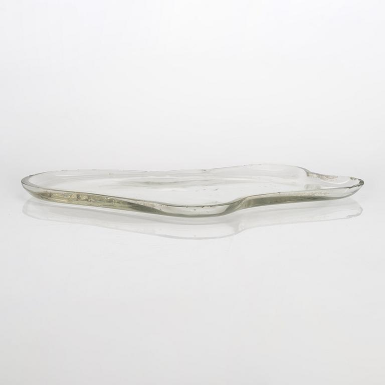 Alvar Aalto, a 1939-1940 dish '9748' signed Alvar Aalto for Karhula Glassworks, Finland.