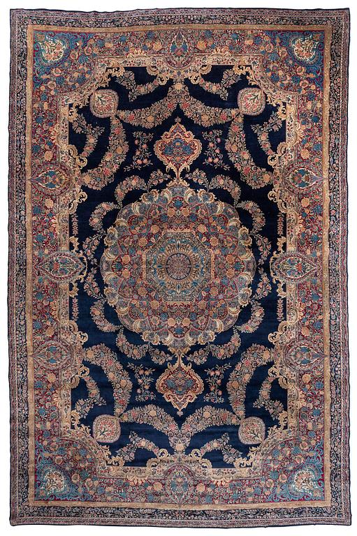 Matta, semiantik Kirman, Södra Persien, ca  592 x 388 cm.