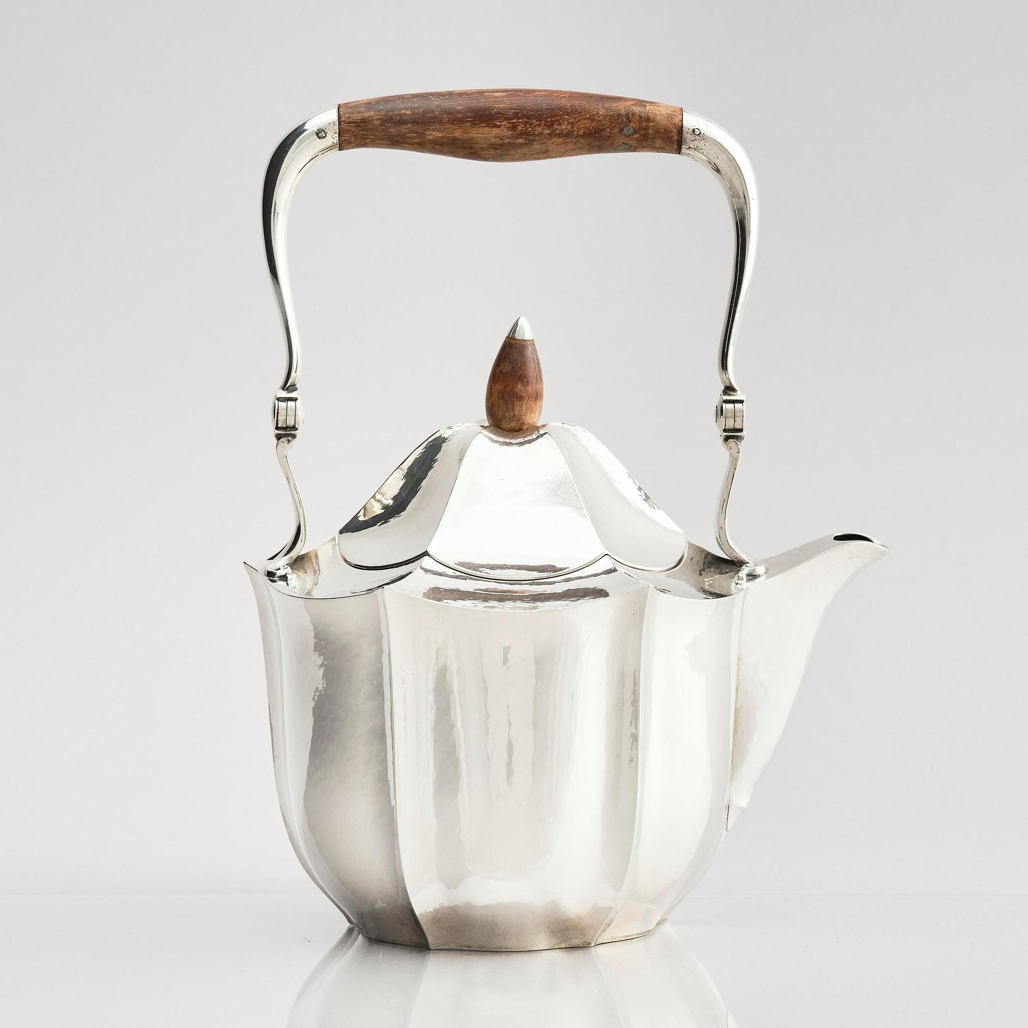 Karl Anderson, a silver coffee- and teaset, 4 pieces, Stockholm, Sweden 1918.